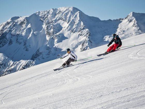 koenigsleiten zillertal winter skifahren paar 1563775337