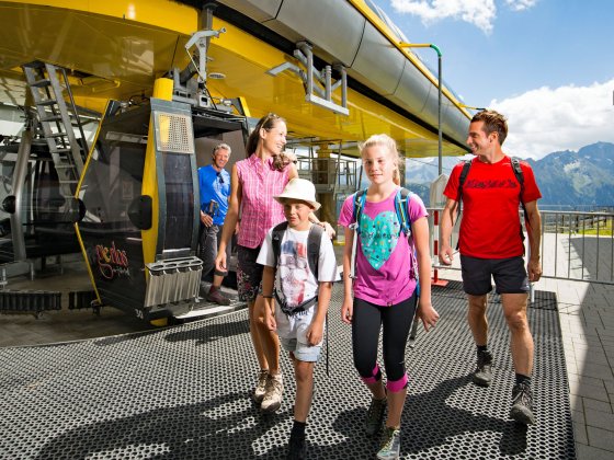 zillertal arena sommer familien wandern gondelbahn